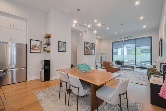 Building Photo - 2608 Rusk St