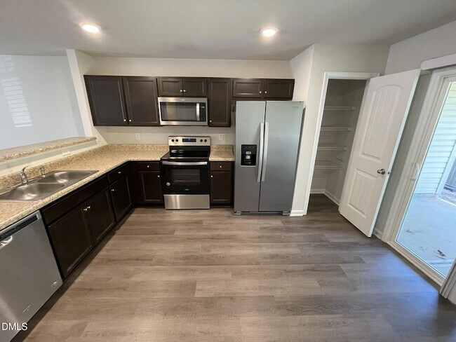 Building Photo - 2062 Wiggins Village Dr