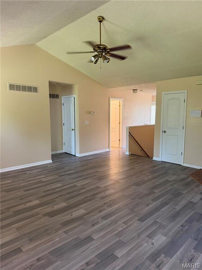 Building Photo - 1203 Advance Dr