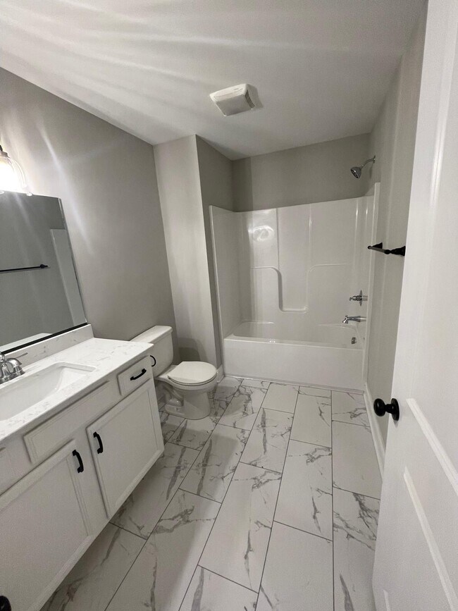 Building Photo - 1054 Brownstone Ln