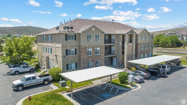Building Photo - Updated Eagle Mountain Condo