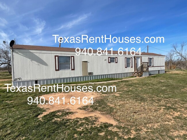 Building Photo - Country Living on 11 Acres near Iowa Park