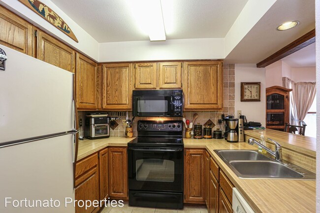 Building Photo - 3 br, 3 bath House - 304 S French St Unit F