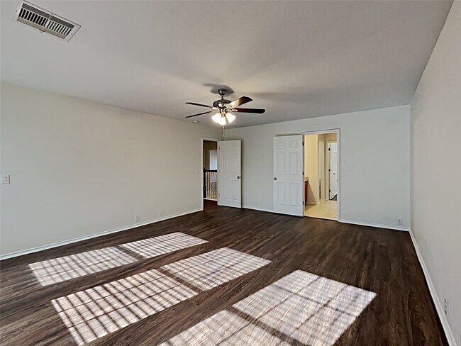 Building Photo - 2822 Woodspring Forest Dr