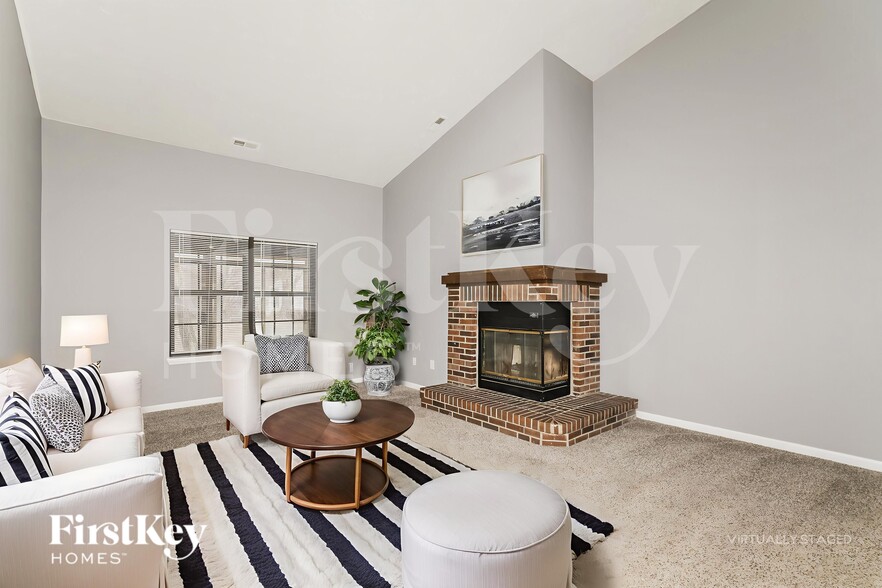 Building Photo - 1651 Parkthorne Dr