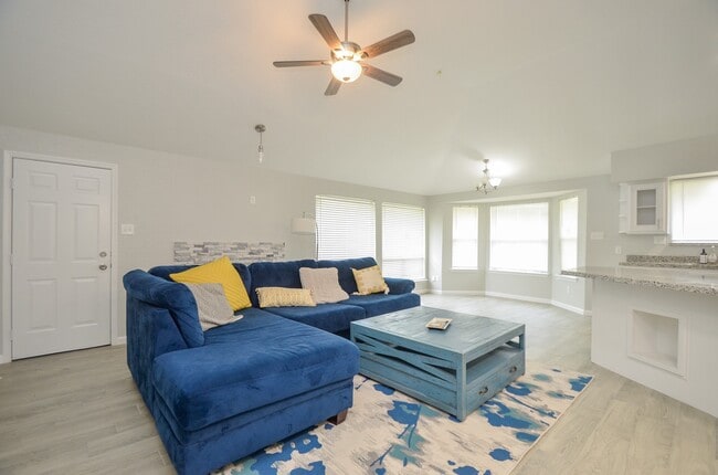 Building Photo - 2607 Harvest Moon Dr