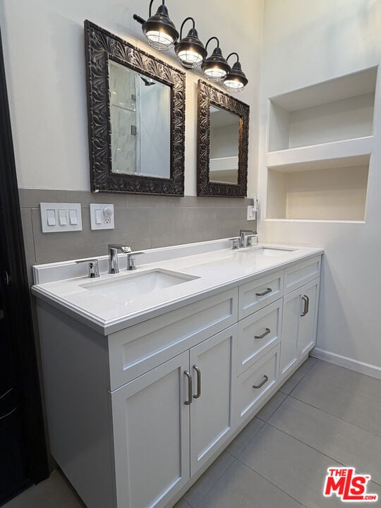 Building Photo - 4930 Strohm Ave