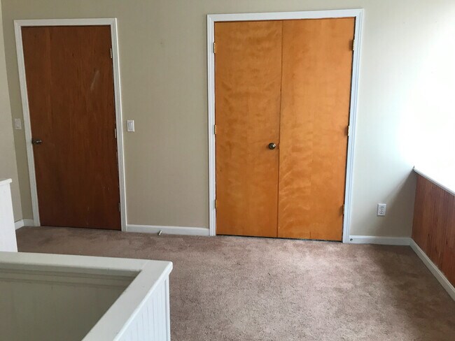 Building Photo - 801 Willard St