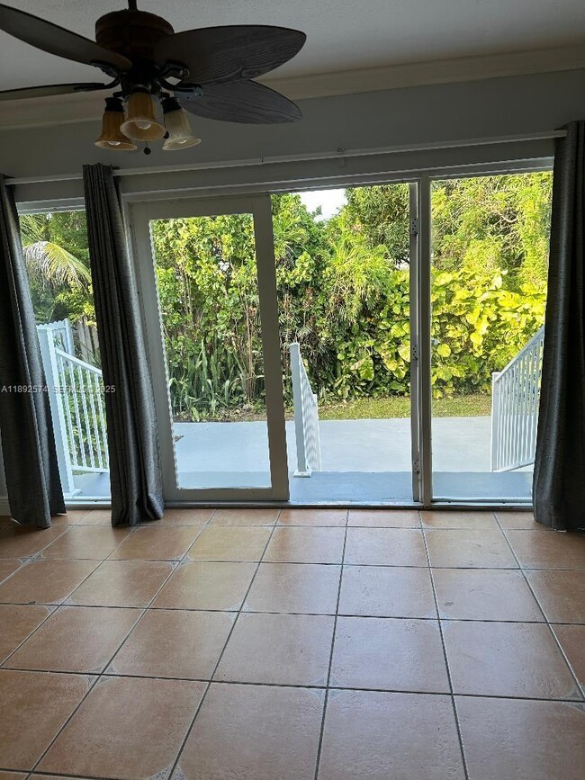 Building Photo - 2225 SW 21st Ter