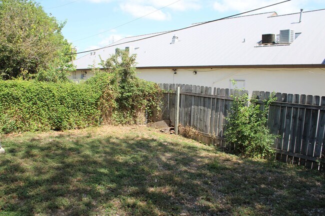 Building Photo - 12214 Maverick Bluff St