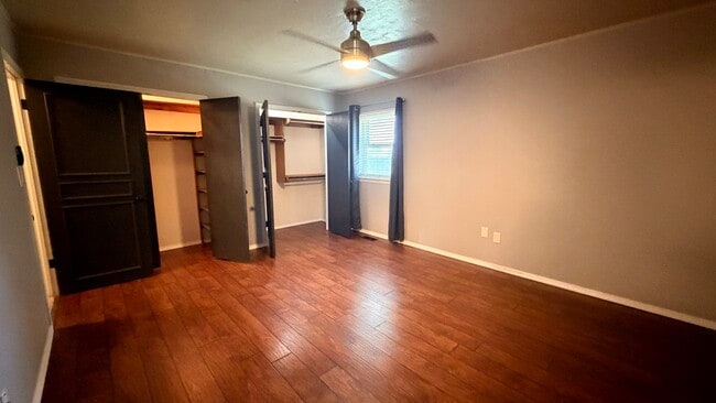 Building Photo - 209 E Cammack St