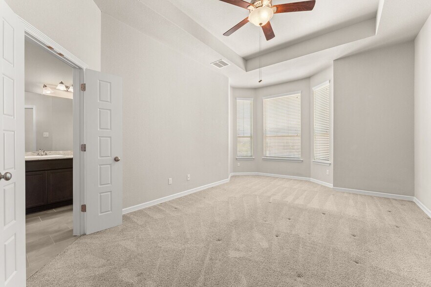 Building Photo - 2306 Dillon Pond Ln
