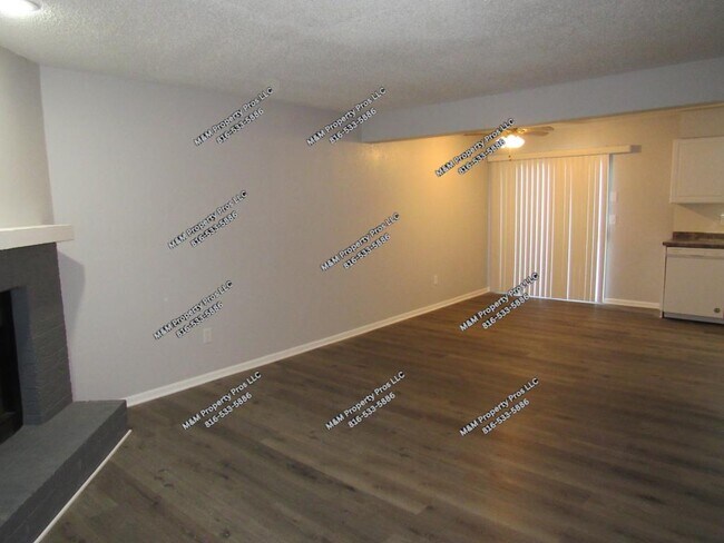 Building Photo - 1918 NE Knollbrook St