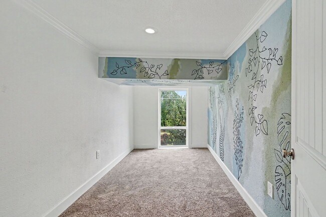 Building Photo - 1321 Chapman Hill Dr NW