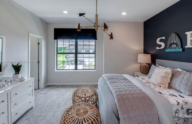 Building Photo - 2485 Primrose Pl