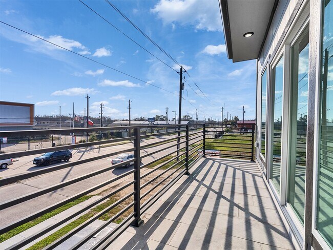 Building Photo - 4421 Reed Rd