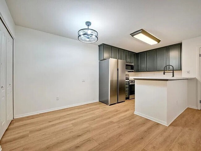 Building Photo - Allure Condo in Serra Mesa 2 Bedroom