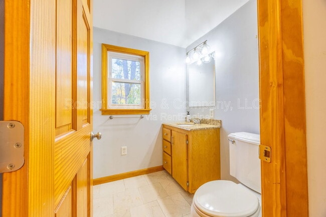 Building Photo - 70 Snipsic Lake Rd