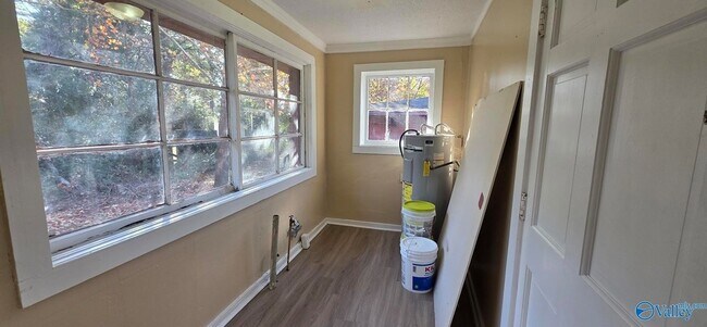 Building Photo - 2108 Hill St NW