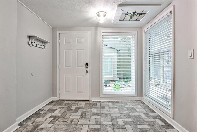Building Photo - 864 Charles Allen Dr NE