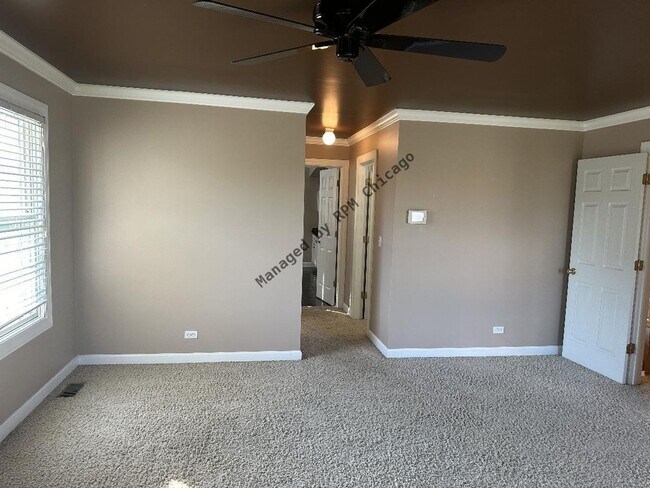 Building Photo - 5490 Fox Path Ln