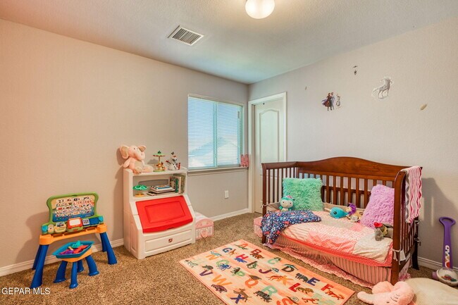 Building Photo - 14553 Sunny Land Ave