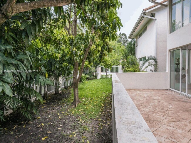 Building Photo - 4000 Alhambra Cir