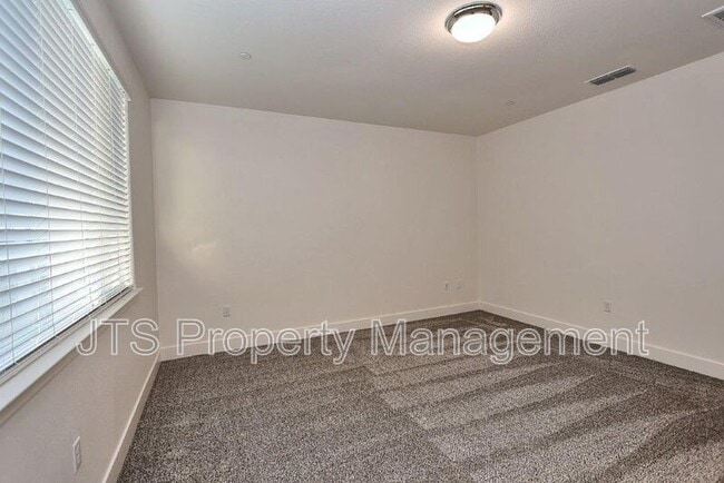 Building Photo - 3513 Birdland Ave