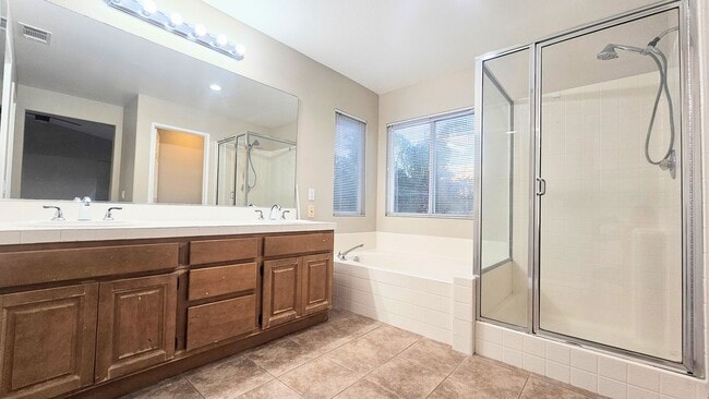 Building Photo - Pool House - Temeku Hills Community- Master Retreat and additional Master Bedroom