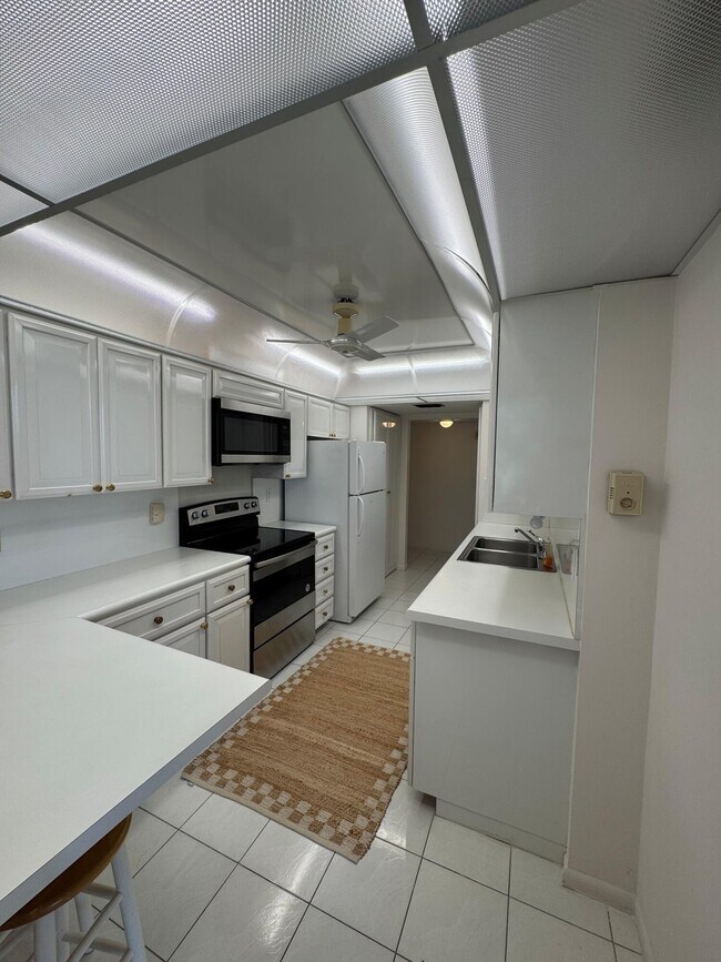 Building Photo - 799 Jeffery St