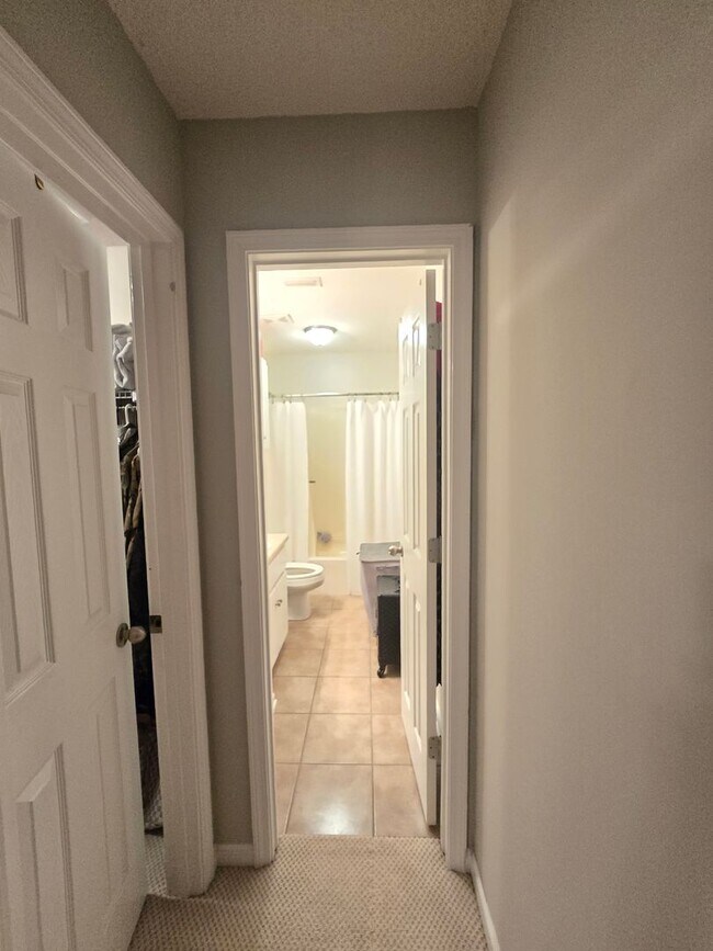 Building Photo - Woodland Park