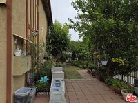 Building Photo - 1233 Tamarind Ave