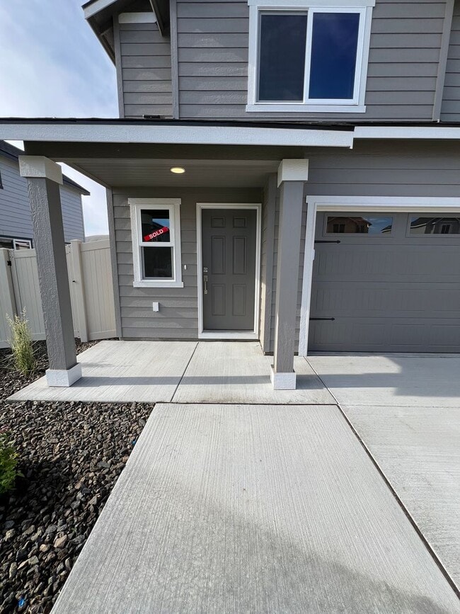 Building Photo - 3bd/2.5ba BRAND NEW Townhouse in West Vall...