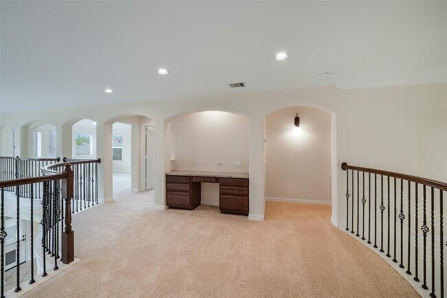 Building Photo - 14103 Park Antique Ln
