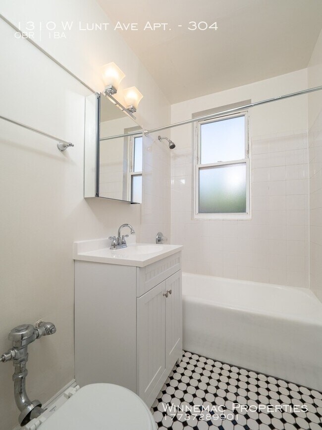 Building Photo - 1310 W Lunt Ave