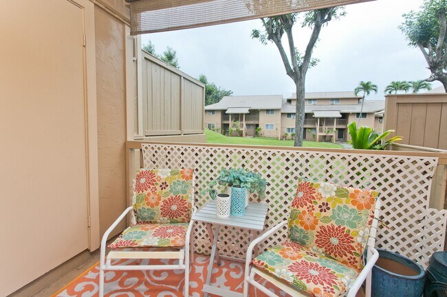 Building Photo - Beautiful 3 bedroom 1 1/2 bath townhome in Pearl City w/2 parking side by side