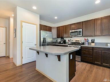 Building Photo - 2531 Jacaranda Ave