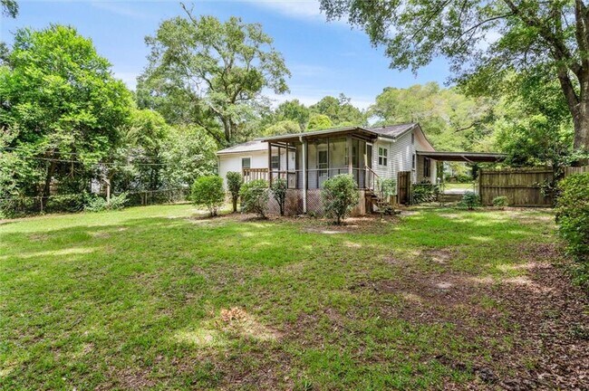Building Photo - 315 Azalea Cir W