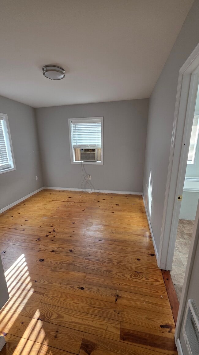 Building Photo - 23 North Rd