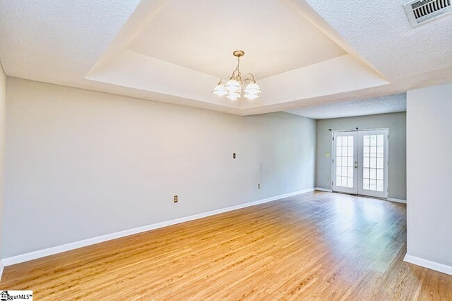 Building Photo - 70 Briarview Cir