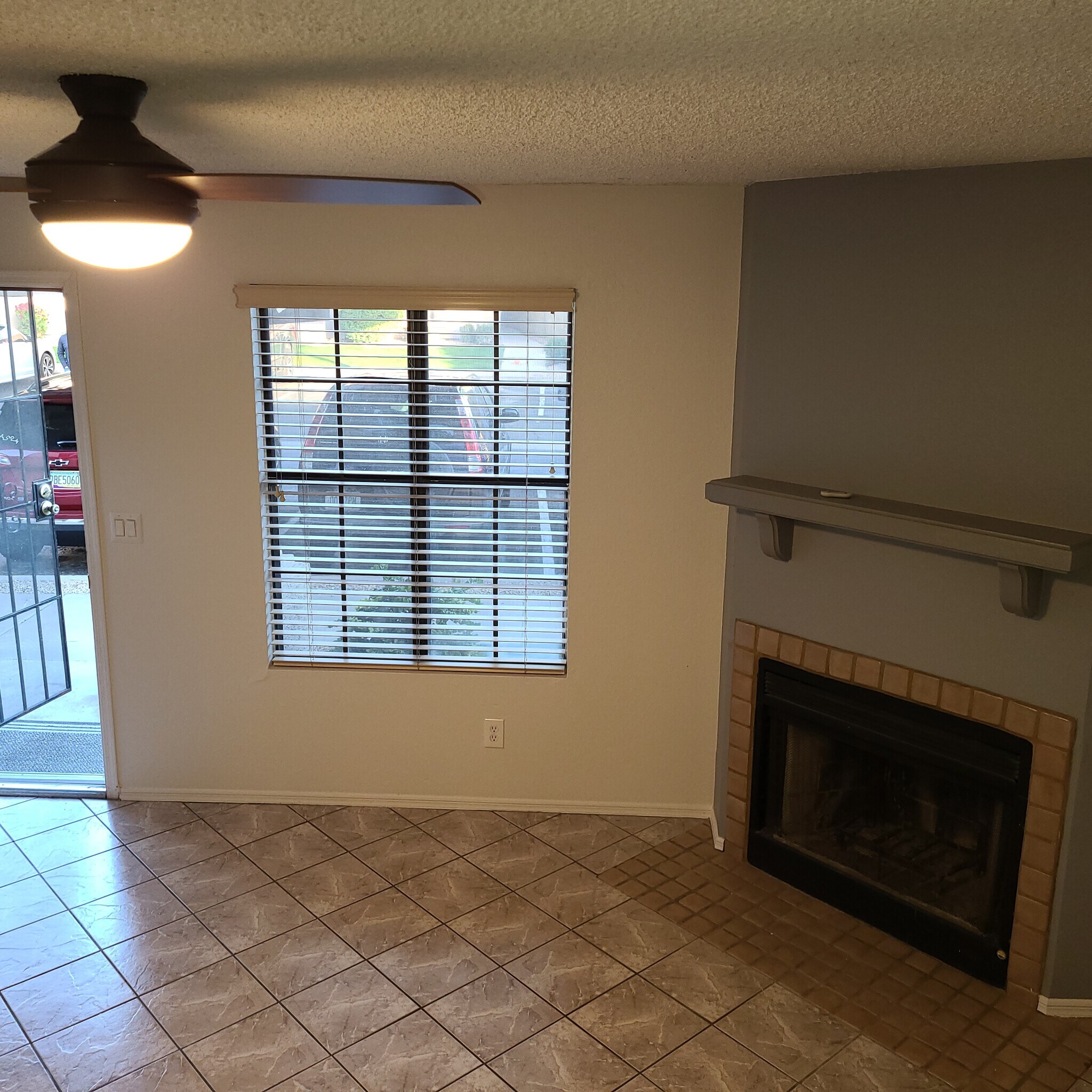 Building Photo - 3491 N Arizona Ave