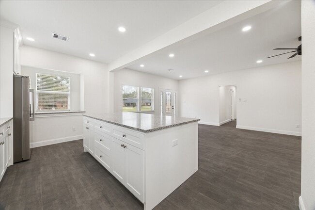 Building Photo - 30731 Martens Rd