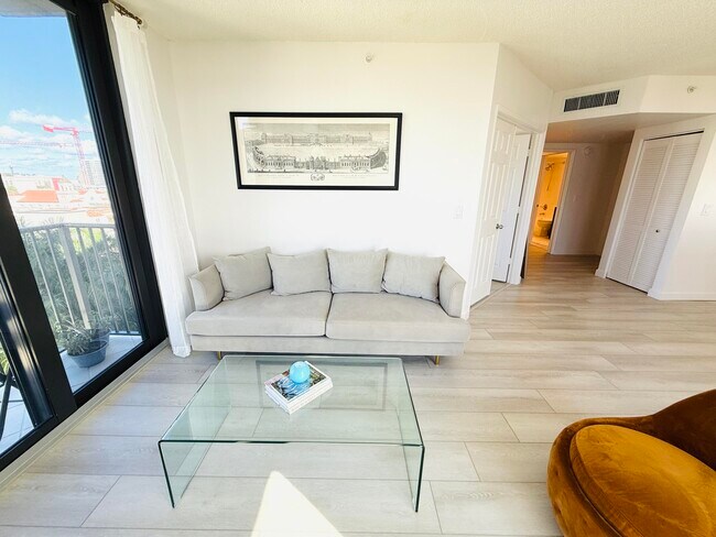 Building Photo - 651 Okeechobee Blvd