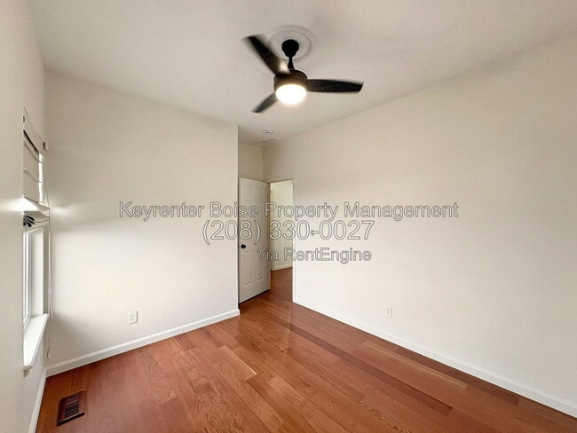 Building Photo - 650 E Whitney Ct
