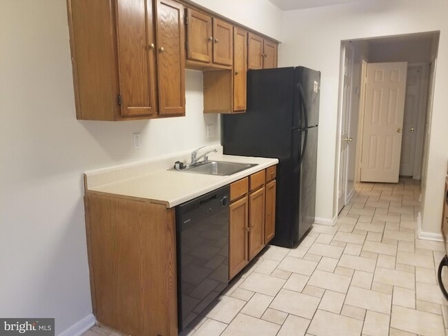 Building Photo - 9323 Player Dr