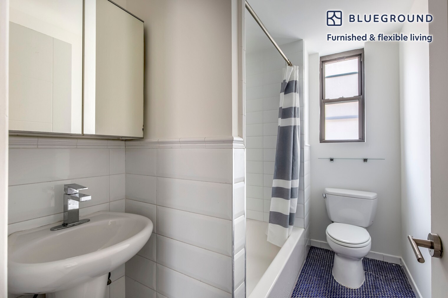Building Photo - 15 W 55th St