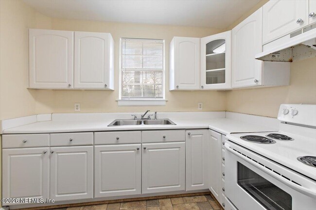 Building Photo - 3253 Corby St