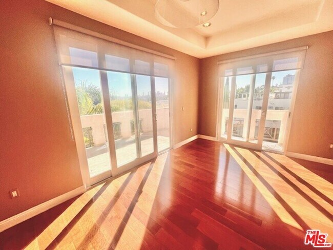 Building Photo - 8609 W Knl Dr