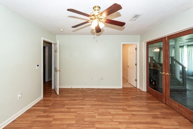 Building Photo - 3347 Walter Dr