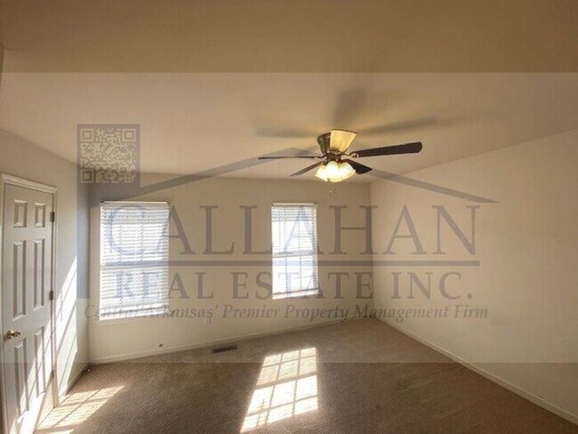 Building Photo - Sherwood 2 Bedroom Townhome